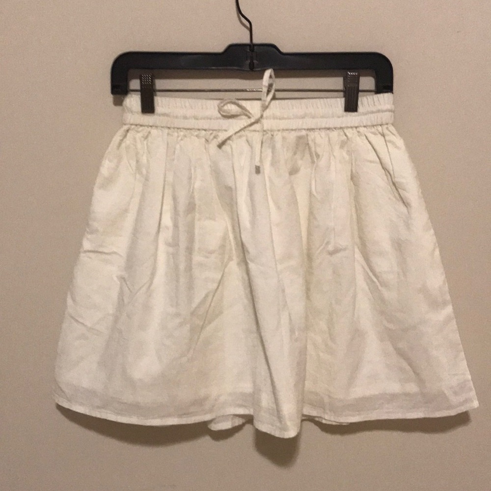 Cute white skirt